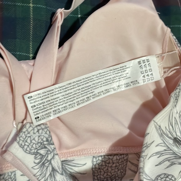 Pineapple sports bra - Picture 3 of 4